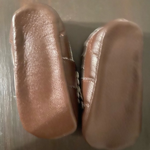 Mud Pie Baby Loafers size 6-12 months - Picture 4 of 5